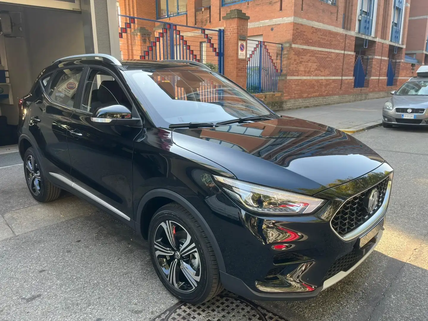MG ZS ZS 1.5 Classic Comfort KM0 Noir - 1