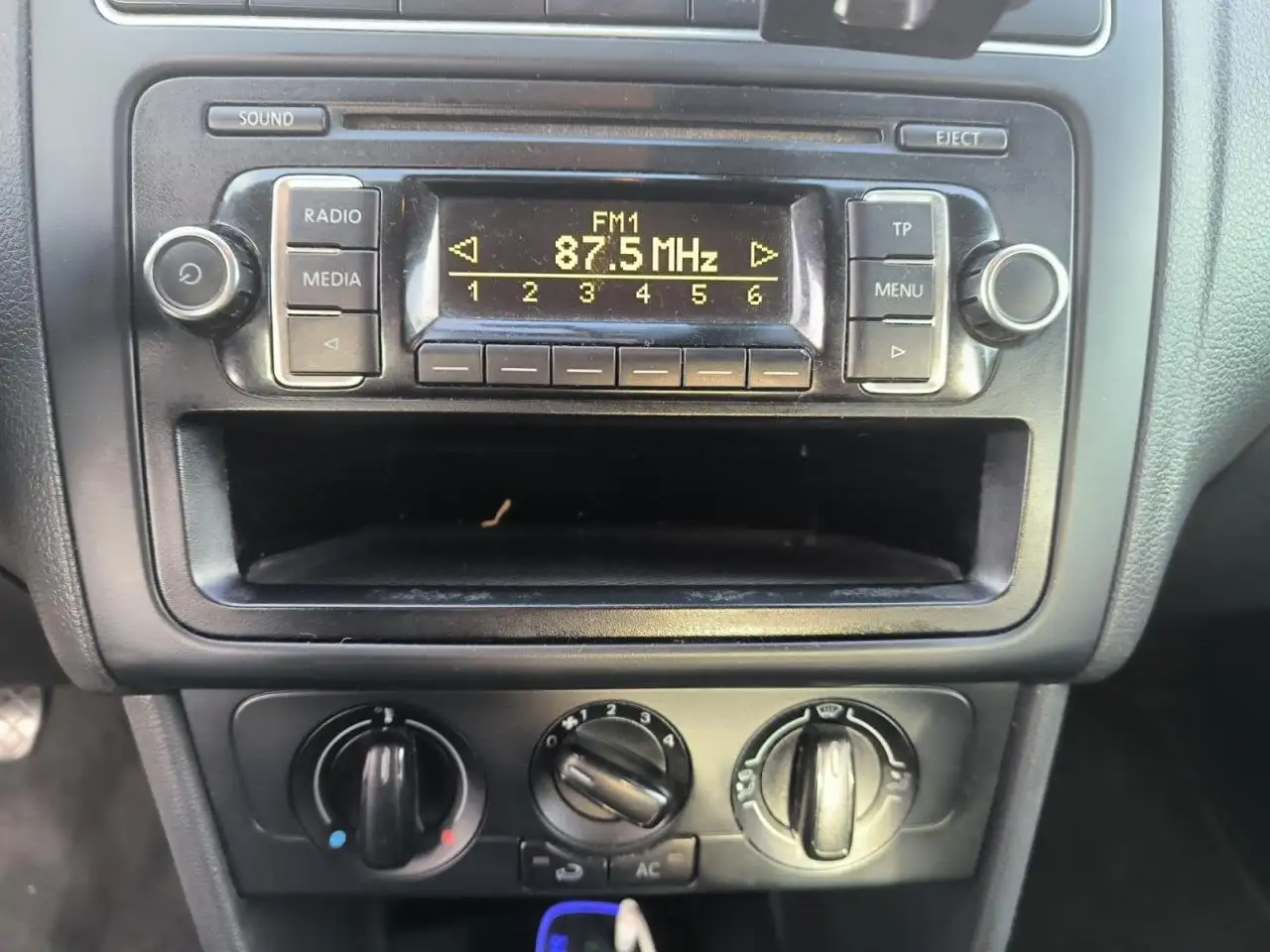 Volkswagen Polo Citadine 5 portes — photo 24