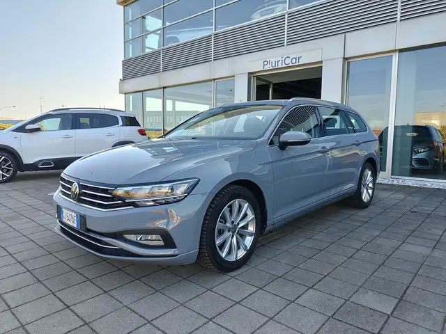 Volkswagen Passat Variant 2.0TDI EVO DSG FariLED CarPlay/AndroidAuto Navi