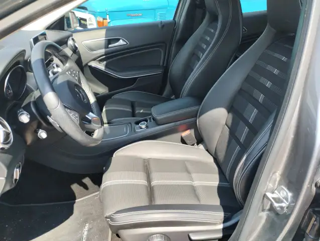 Mercedes-Benz Gla view 7