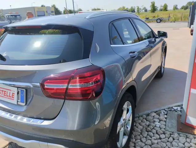 Mercedes-Benz Gla view 6