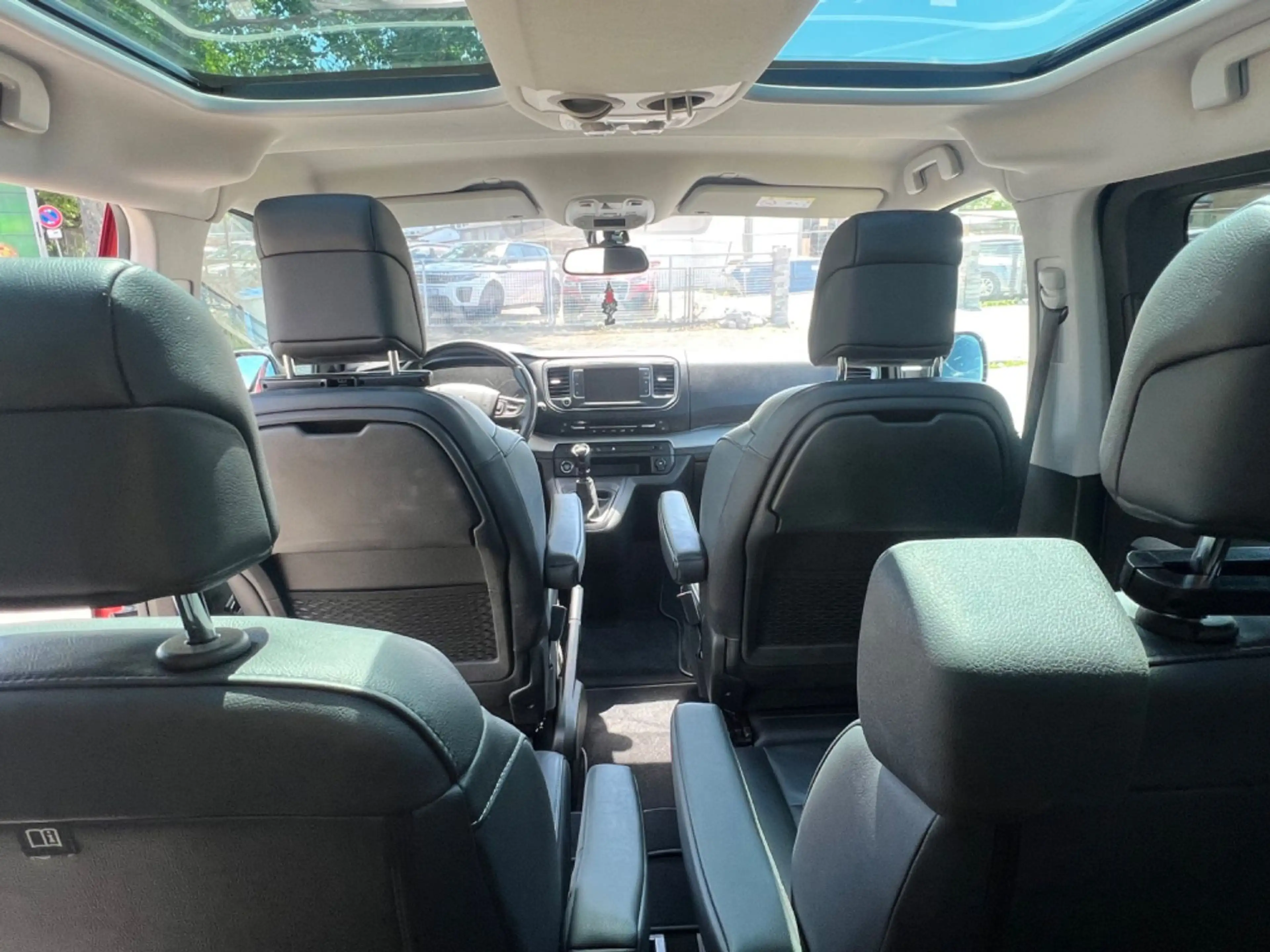 Peugeot Traveller Allure L2 / VOLLAUSSTATTUNG — photo 13