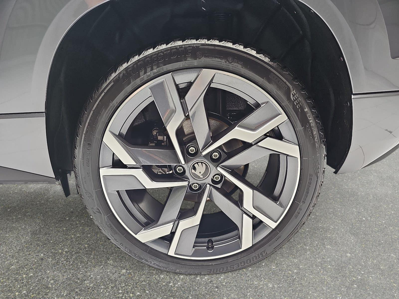 Skoda Karoq KAROQ 2.0 TSI DSG SPORTLINE 4X4 AHK PANO — photo 7