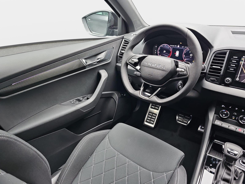 Skoda Karoq KAROQ 2.0 TSI DSG SPORTLINE 4X4 AHK PANO — photo 9
