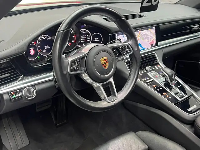 Porsche Panamera view 8