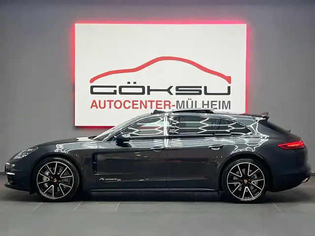 Porsche Panamera view 7
