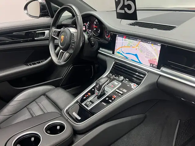 Porsche Panamera view 12