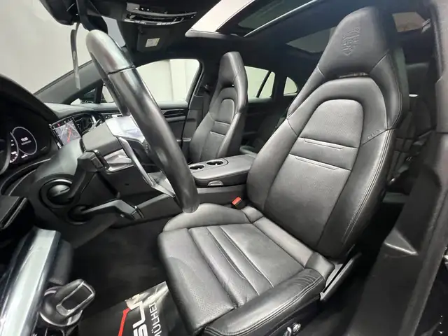 Porsche Panamera view 10