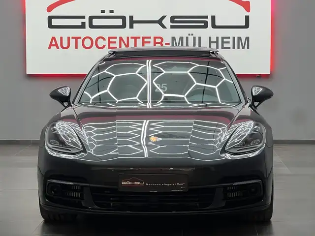 Porsche Panamera view 3