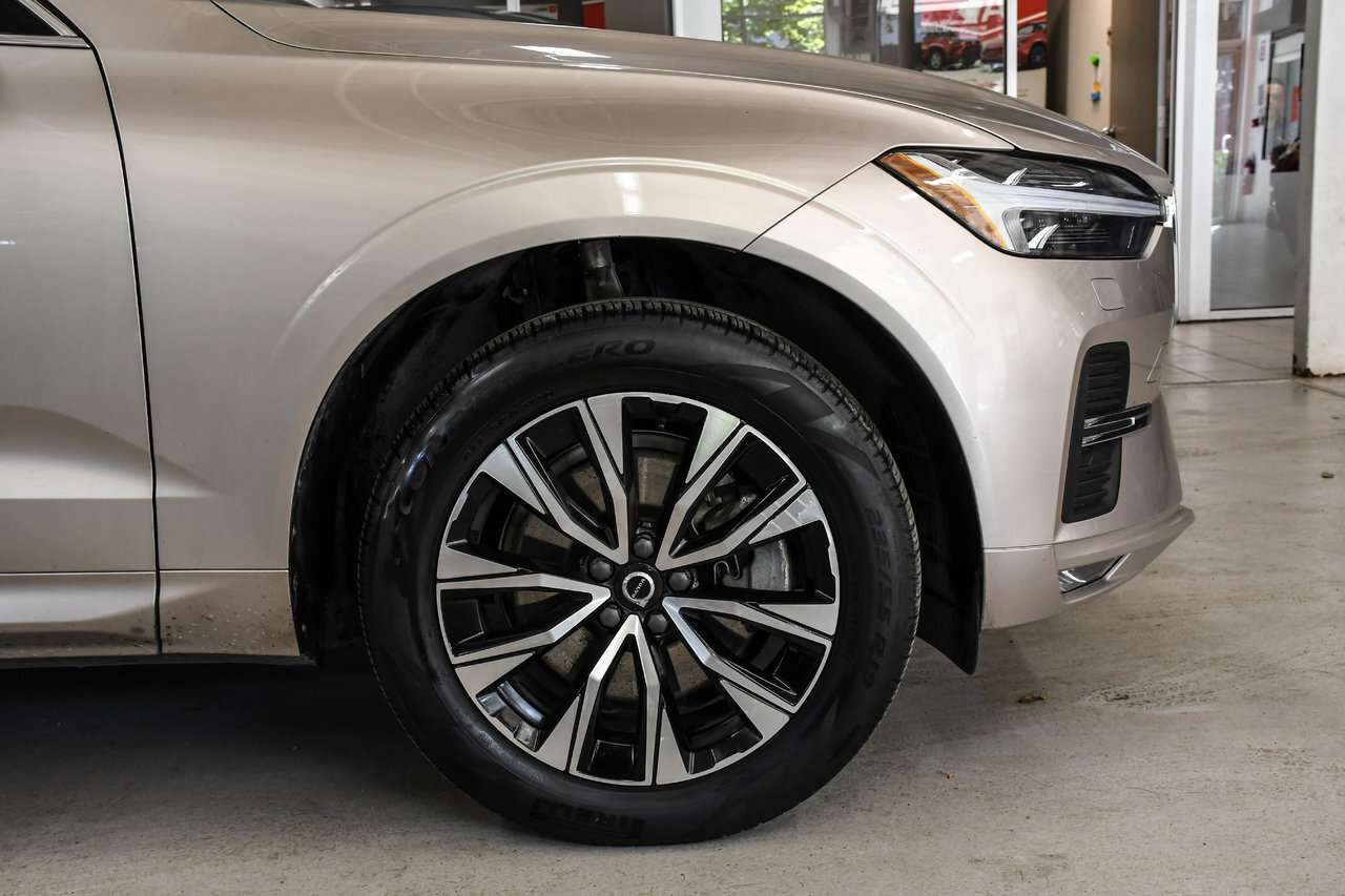 2023 Volvo XC60 B6 Core AWD | Cuir | Toit | Carplay | Google NAV | — снимка 1
