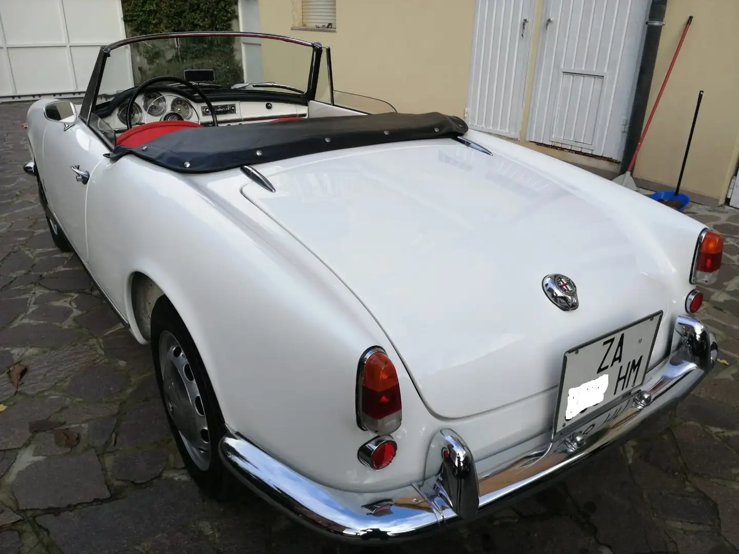 Alfa Romeo Giulietta SPIDER Beyaz - 2