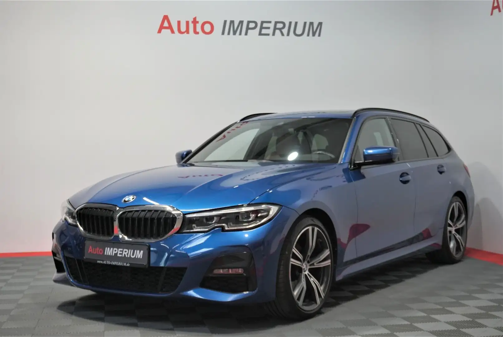 BMW 320 d xDrive Touring M Sport*Panorama*LED*RfK Blue - 1