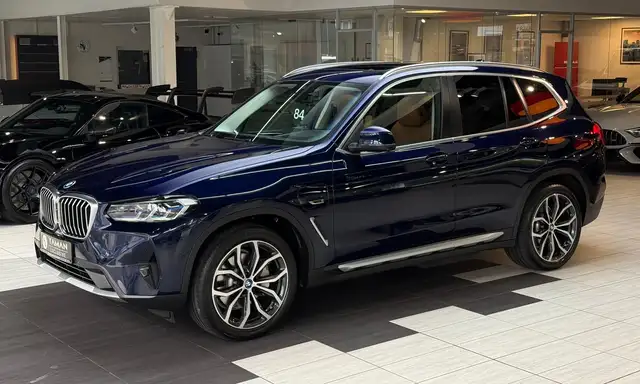 BMW X3 view 2