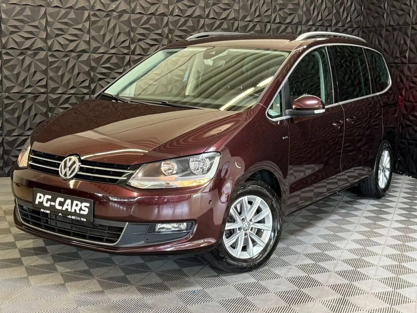 Volkswagen Sharan 2.0 TDI Beach BlueMotion DSG Rot - 1