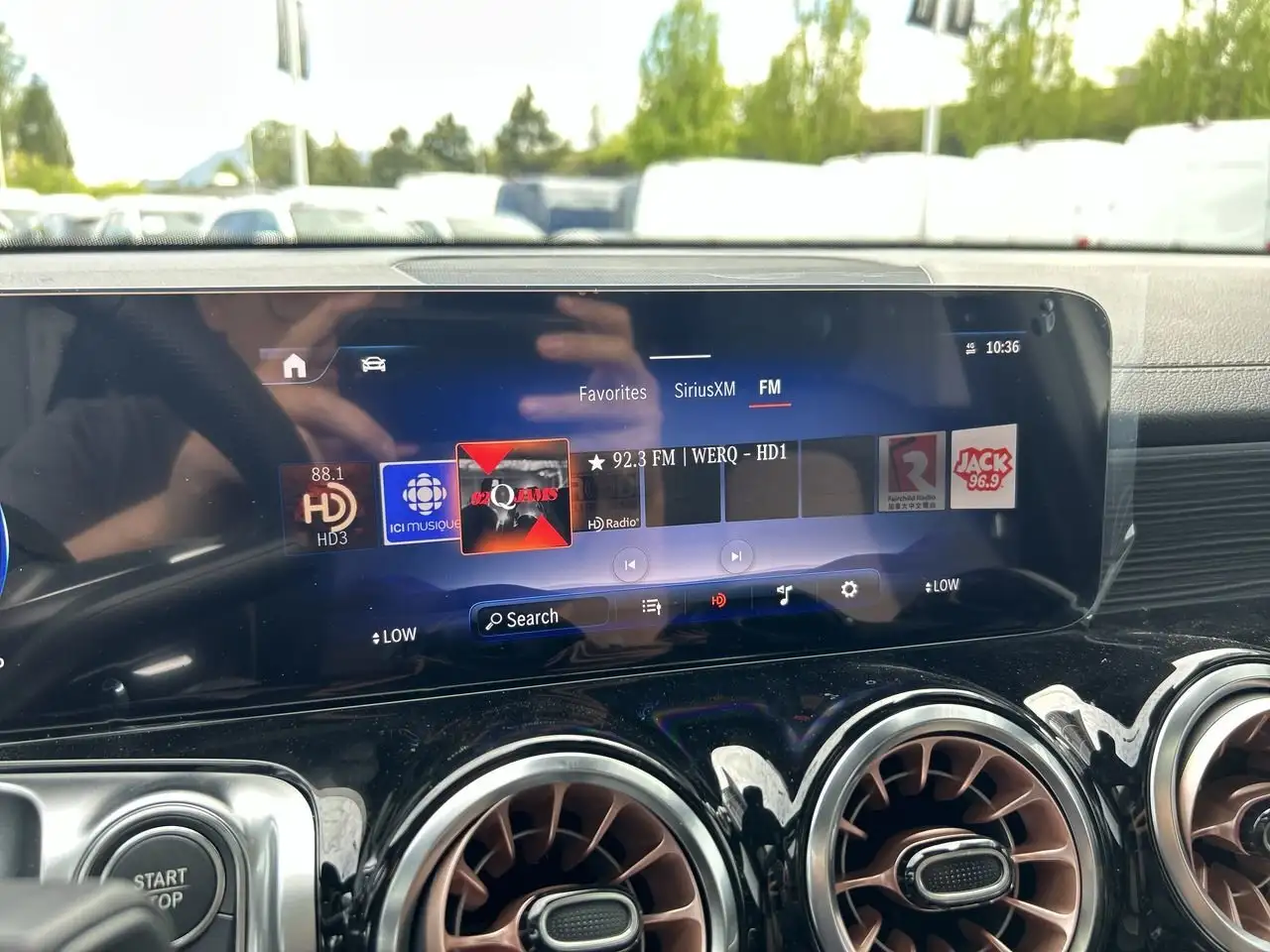 Mercedes-Benz EQB снимка Mercedes-Benz EQB