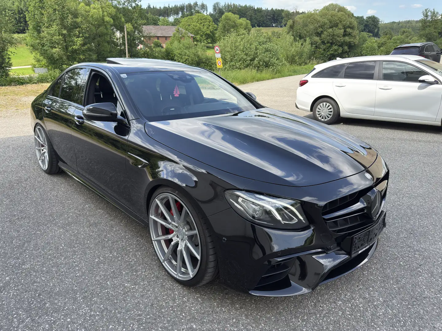 Mercedes-Benz E 63 AMG 63S 4MATIC+ *Capristo* *Schiebedach* *Massage* - 2