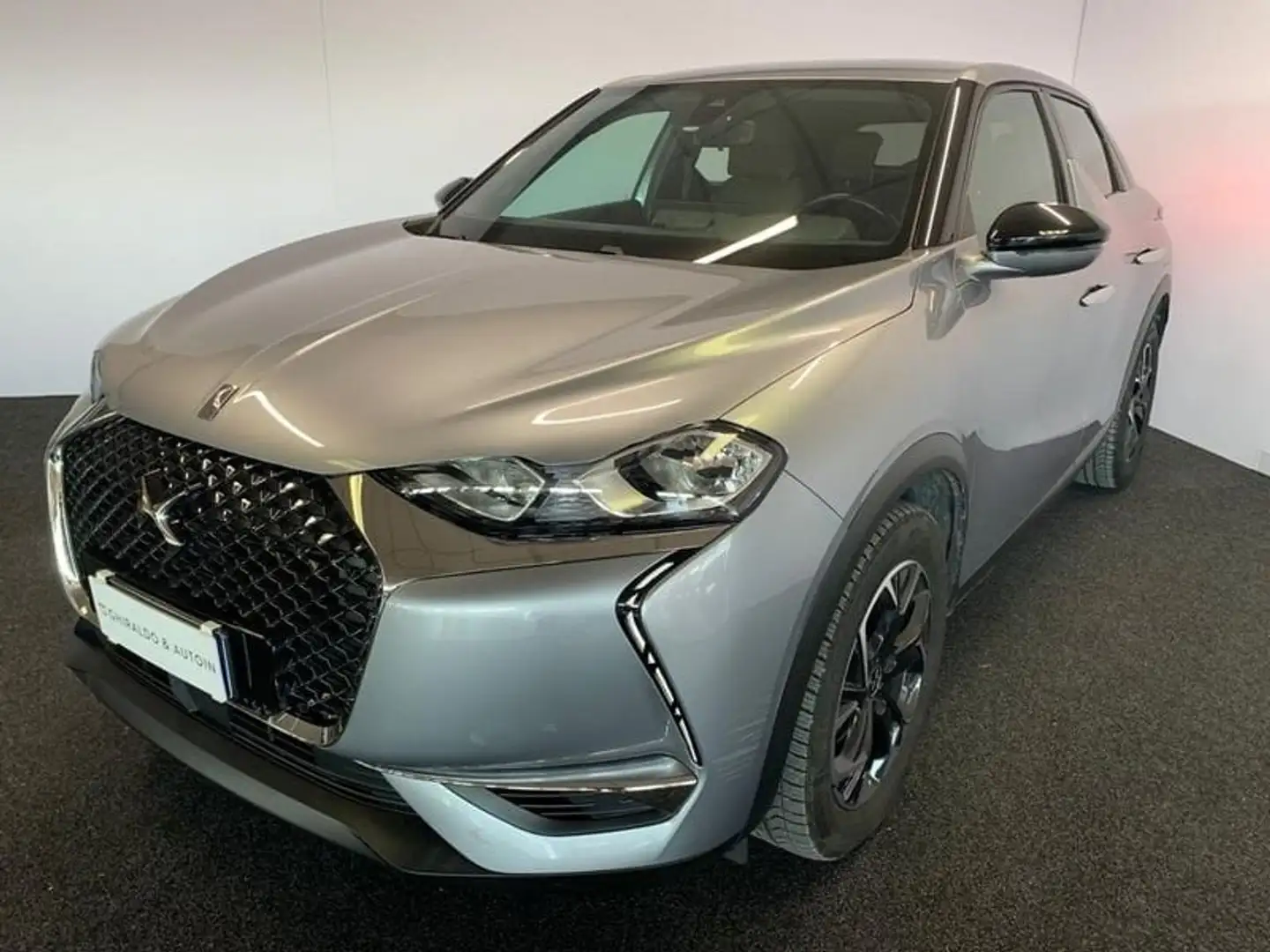 DS Automobiles DS 3 Crossback DS3 2019 Crossback DS3 Crossback 1.5 bluehdi Busi siva - 1