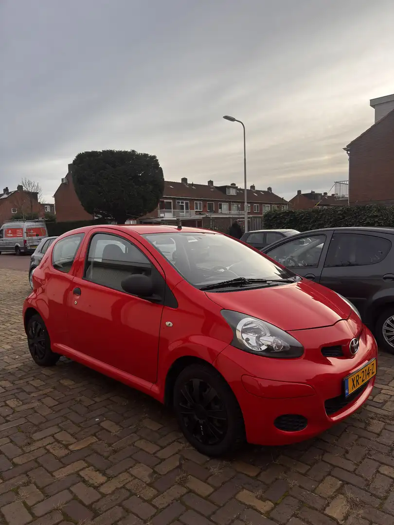 Toyota Aygo 1.0-12V Access Rood - 2