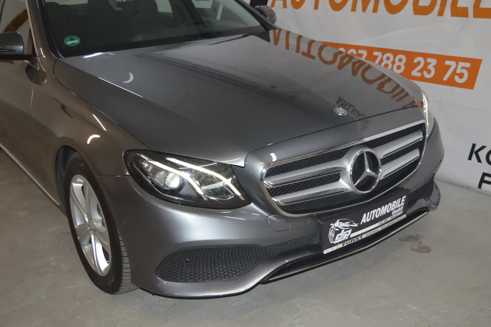 Mercedes-Benz E 220 d **2.Besitz**Serviceheft**LED** Grau - 2