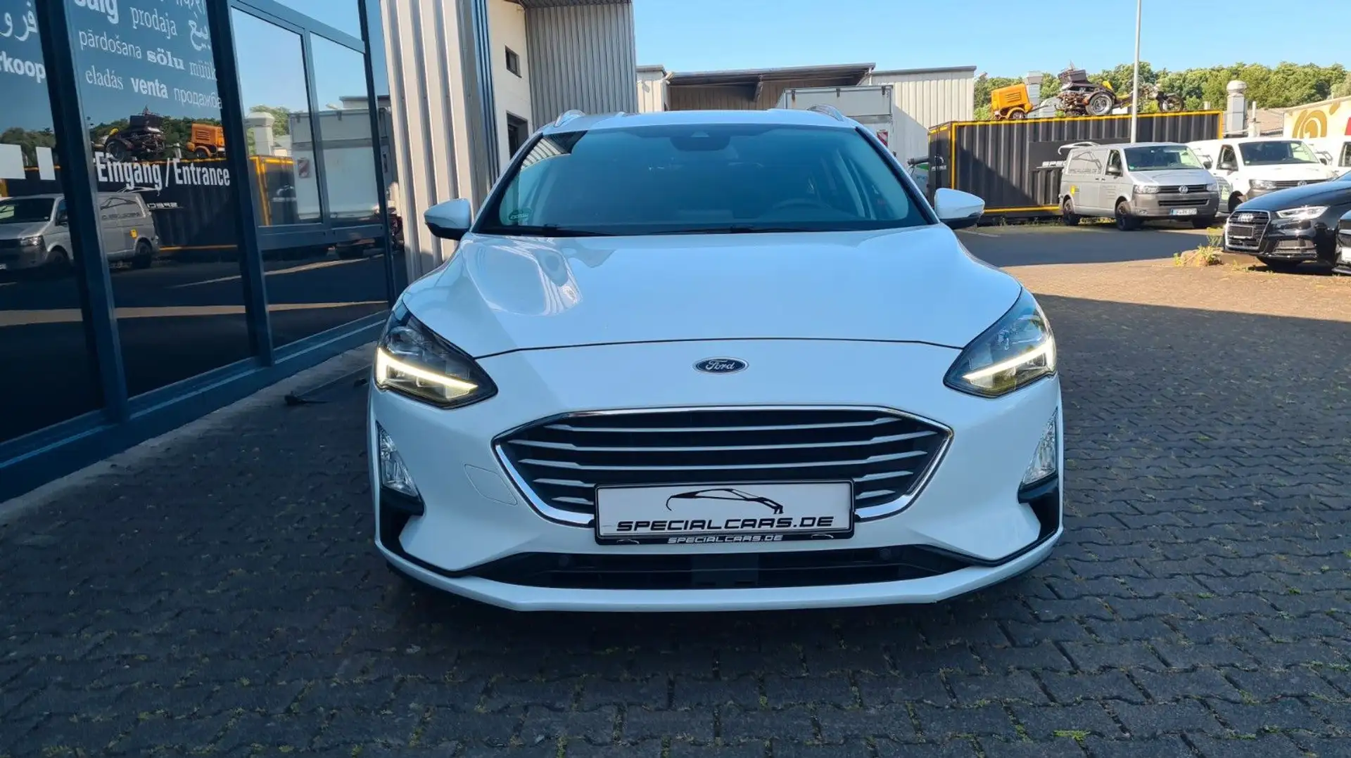 Ford Focus Turnier AUT - ASSISTS - LED - AHK - CAM - Weiß - 2