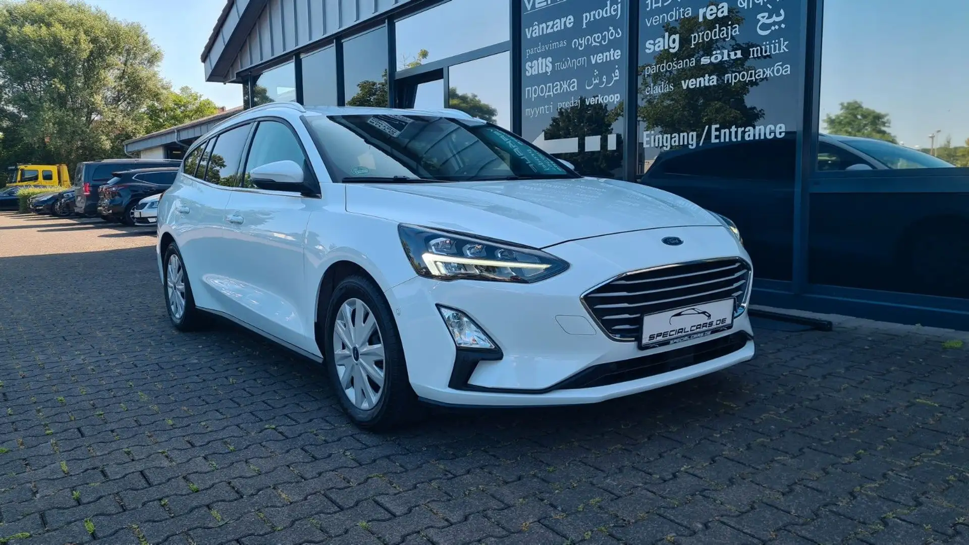 Ford Focus Turnier AUT - ASSISTS - LED - AHK - CAM - Weiß - 1