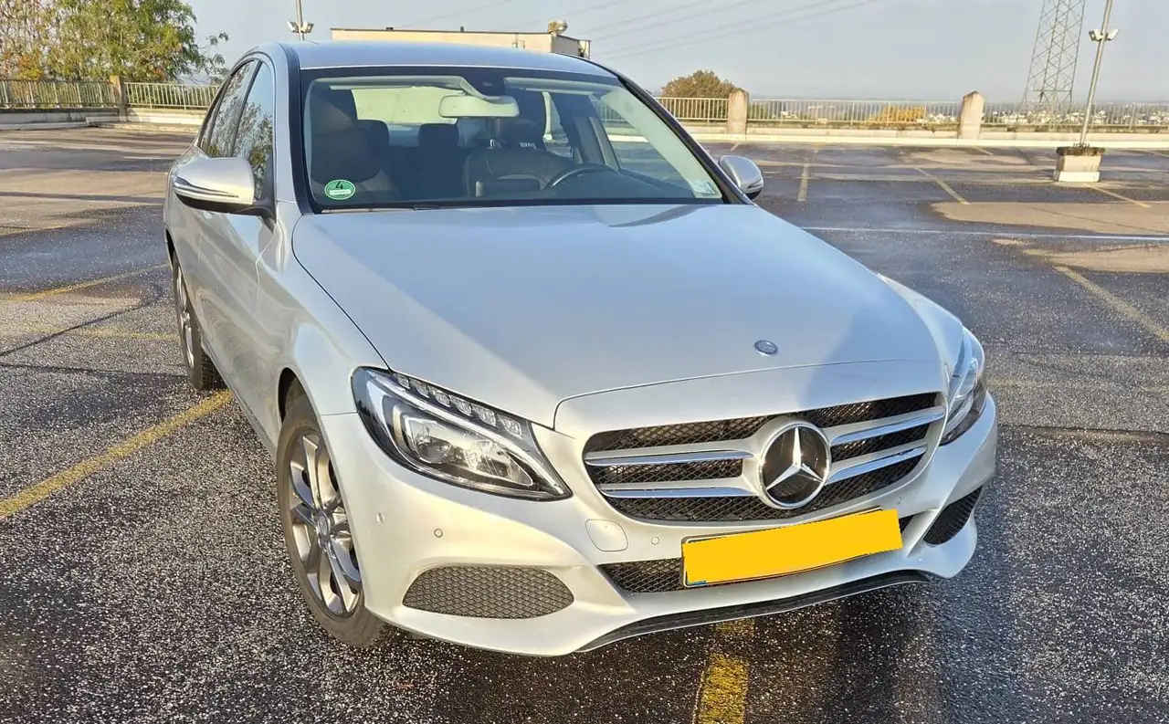 Mercedes-Benz 220