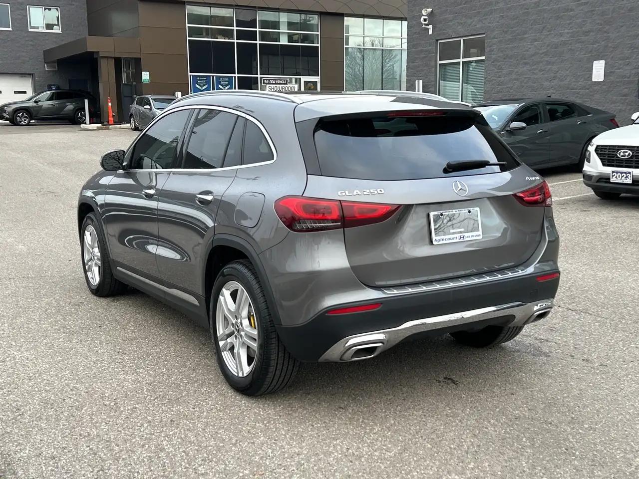 Mercedes-Benz GLA снимка Mercedes-Benz GLA
