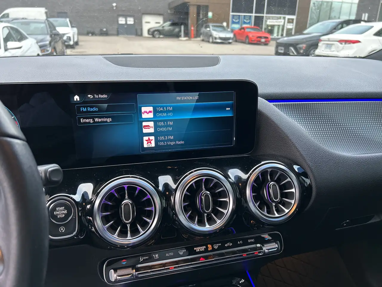 Mercedes-Benz GLA снимка Mercedes-Benz GLA