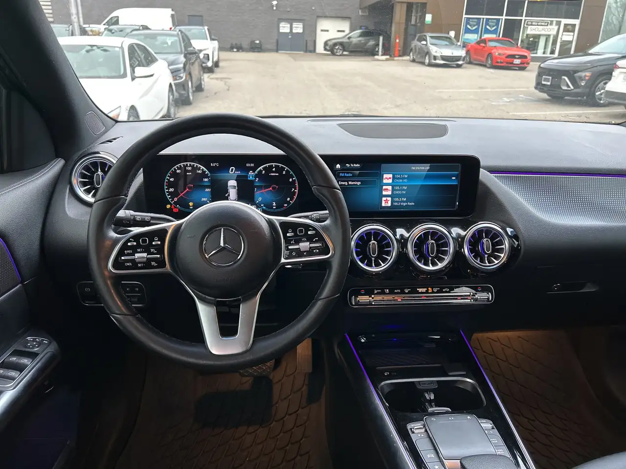 Mercedes-Benz GLA снимка Mercedes-Benz GLA
