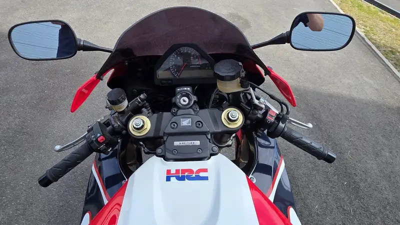 Honda CBR 1000 - foto 5