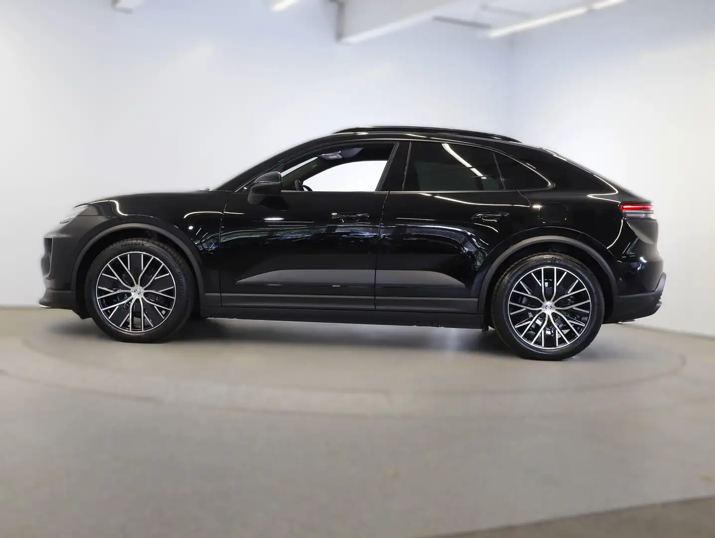 Porsche Macan Schwarz - 2