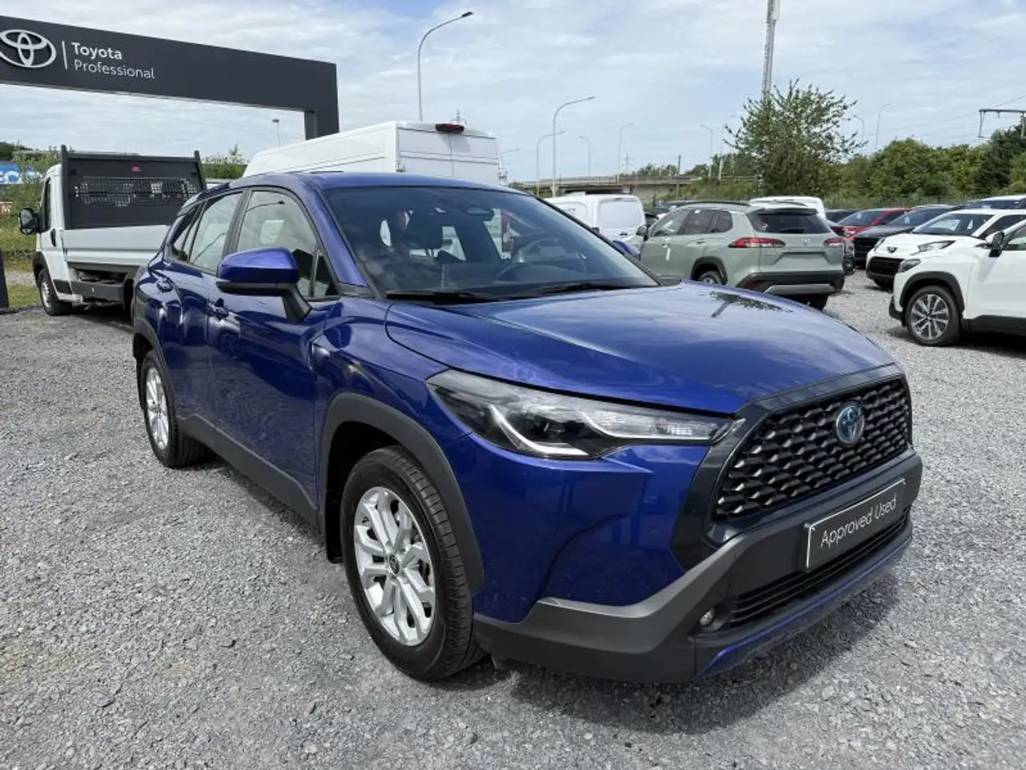 Toyota Corolla Cross dynamic Blau - 2