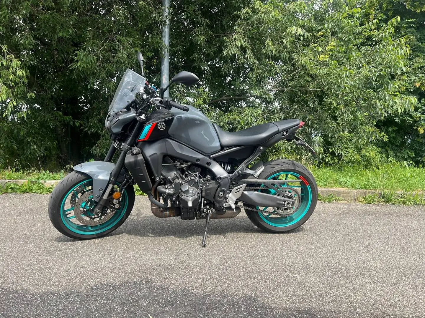 Yamaha MT-09 2021 Grigio - 2