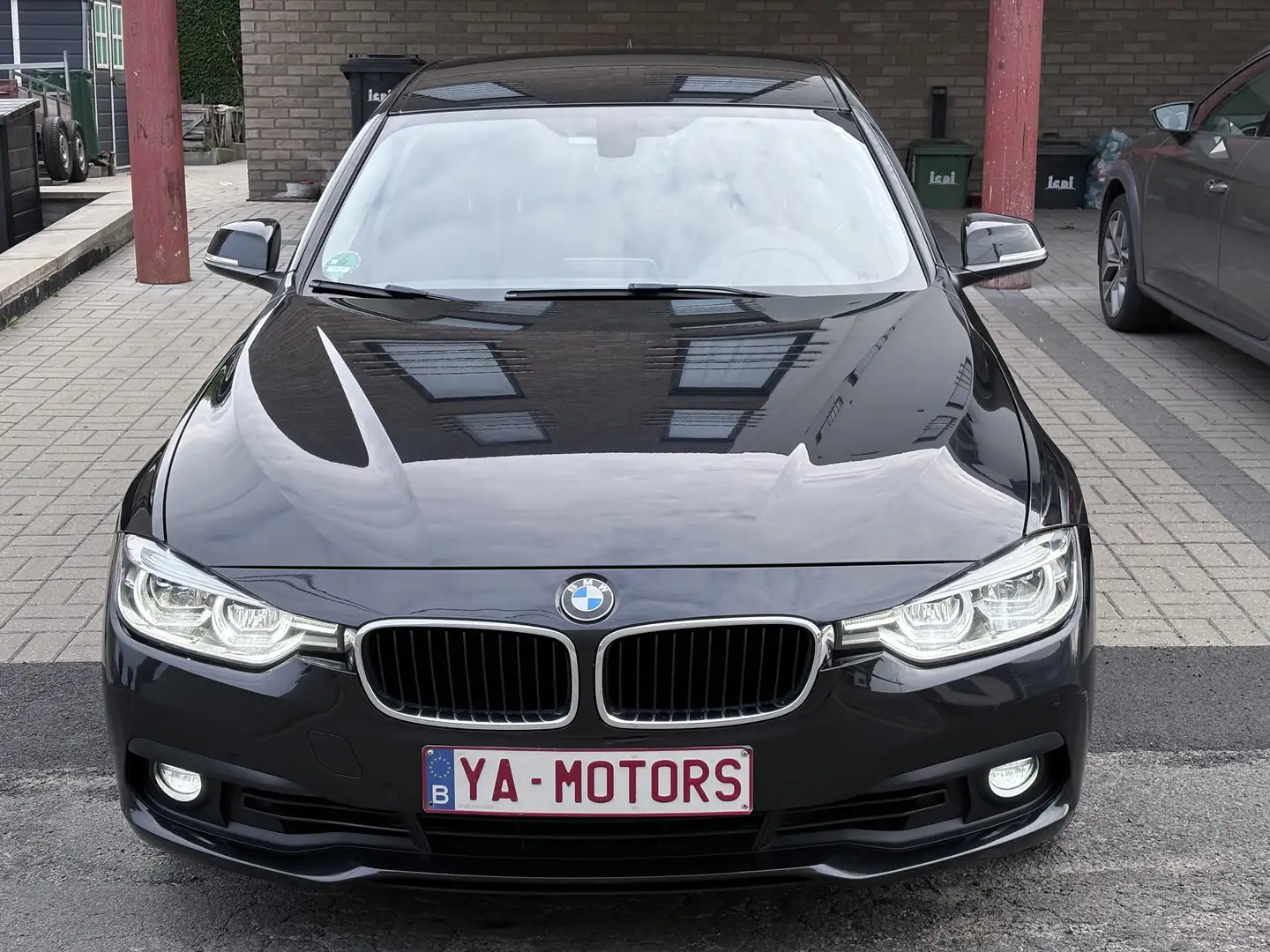 BMW 320 Automatique - Volant M - Jantes M - Garantie Black - 2