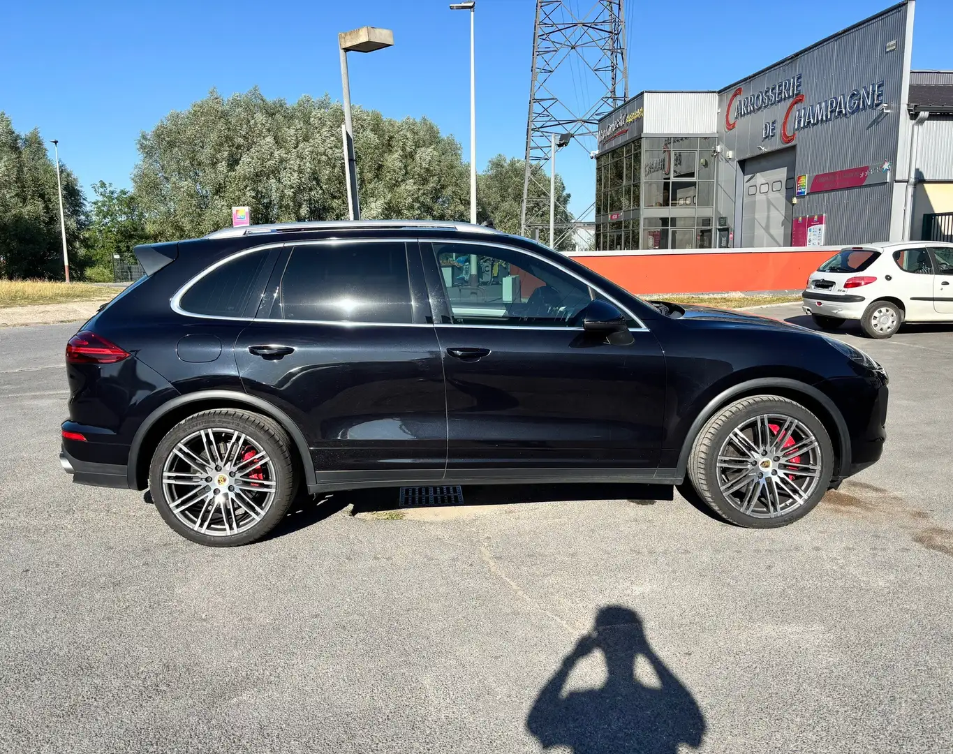 Porsche Cayenne 4.8 V8 520 ch Turbo Tiptronic S - 2