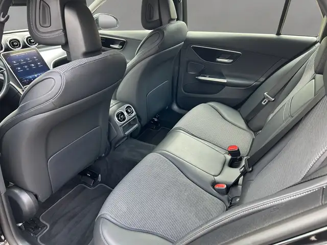Mercedes-Benz C-Class view 8