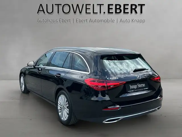 Mercedes-Benz C-Class view 3