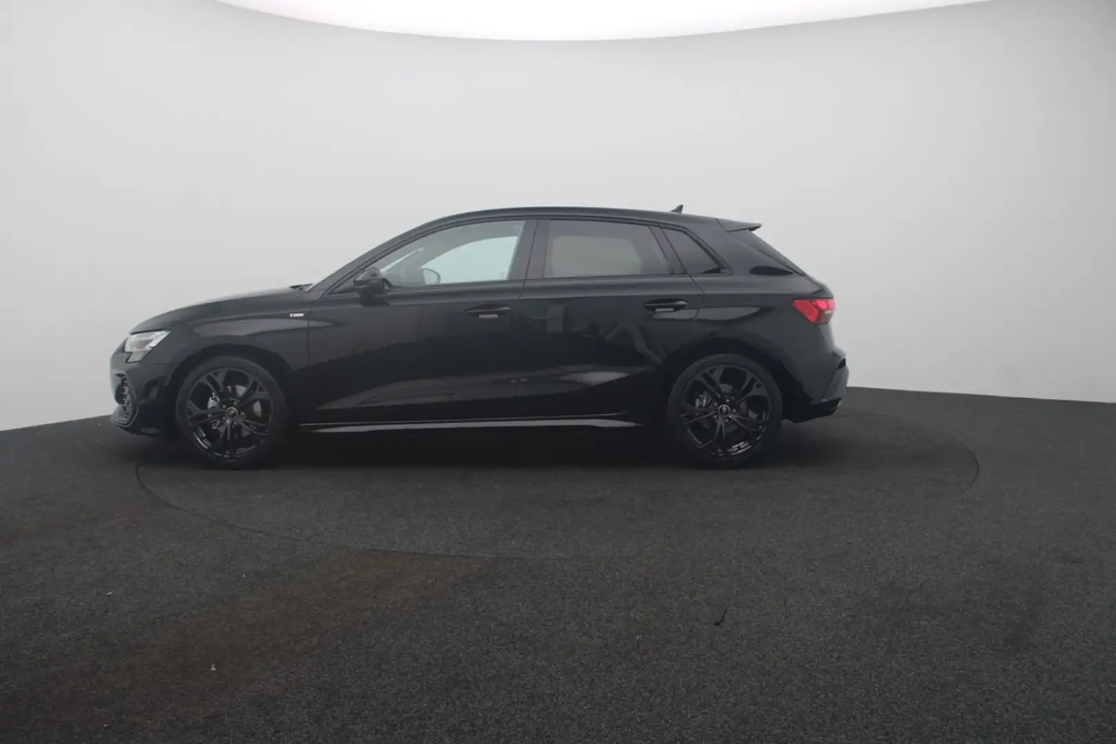 Audi A3 Sportback S line 35 TFSI 150 PS Sonos, Klima, F... Noir - 2