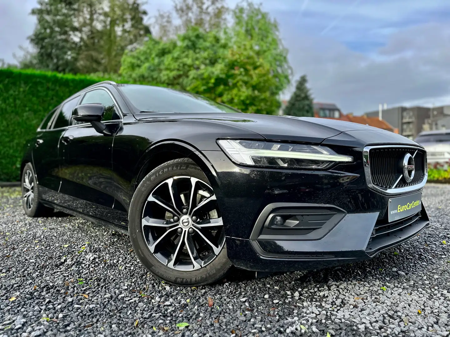 Volvo V60 2.0 D3 Pro Geartronic / First Owner / Wood Inter. Zwart - 2