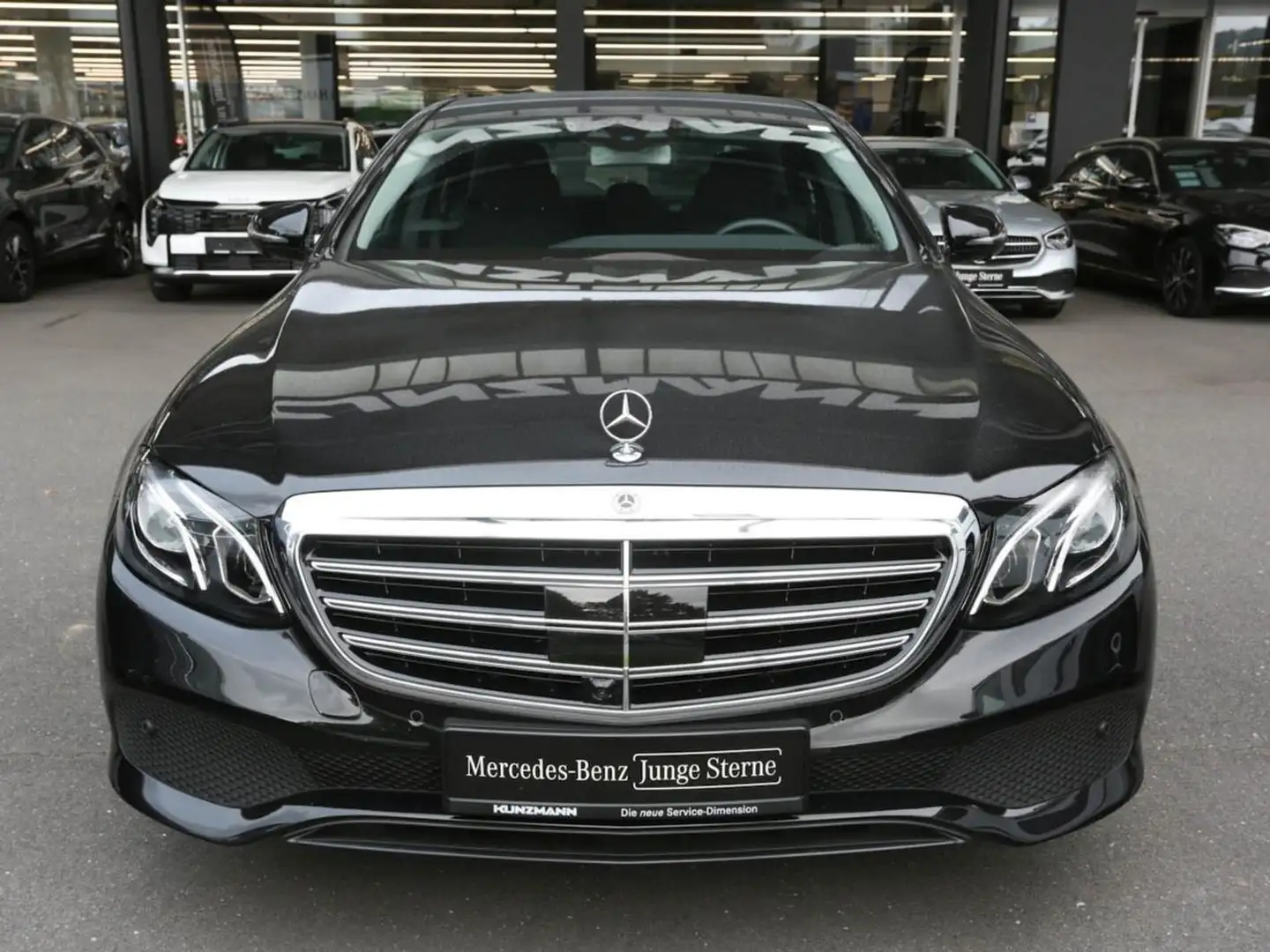 Mercedes-Benz E 200 d Comand Distronic+ 360° Spiegel-Paket Schwarz - 2