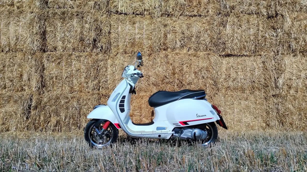 Piaggio GTS 300