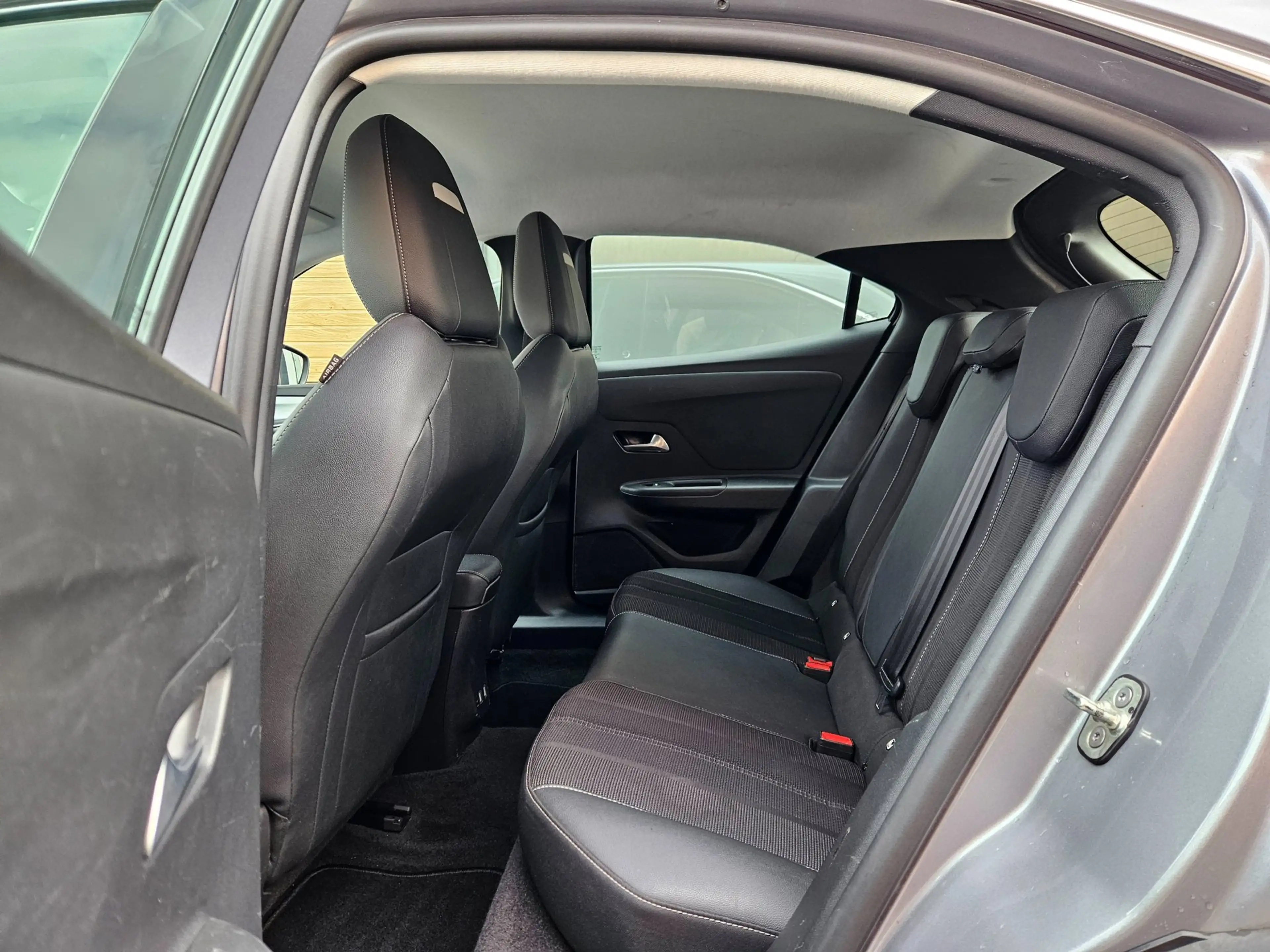 Opel Mokka-E Business Elegance 50-kWh 11kw bl. ACC Carplay Came — photo 13