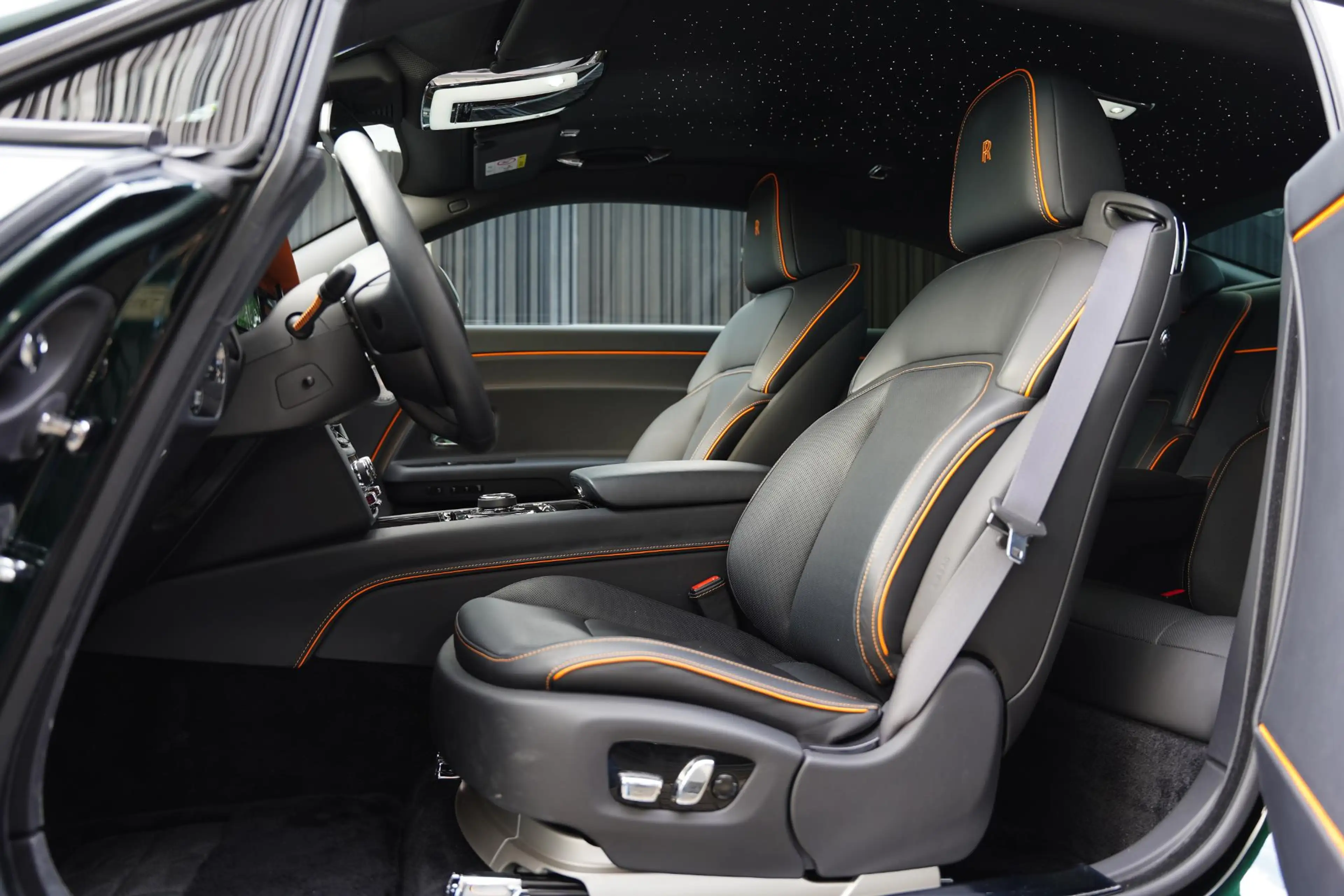 Rolls-Royce Spectre AWD 102 kWh Dark Emerald Green — photo 6