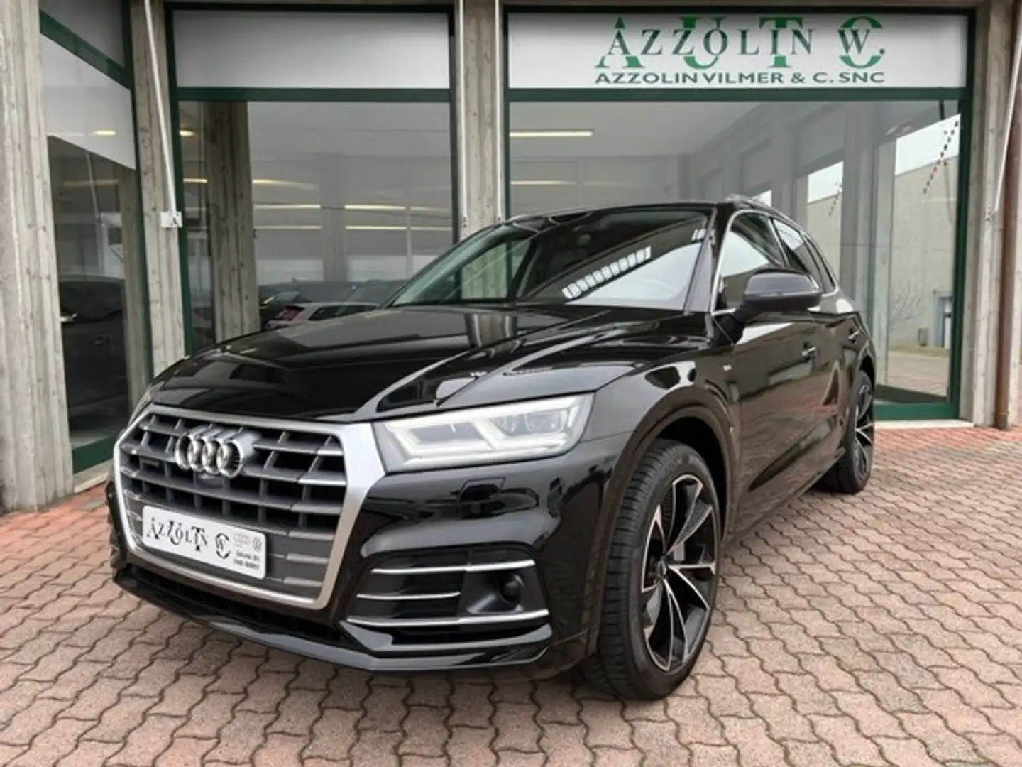 Audi Q5 40 tdi Quattro 190cv s-tronic, S-line, 20", Led Nero - 1