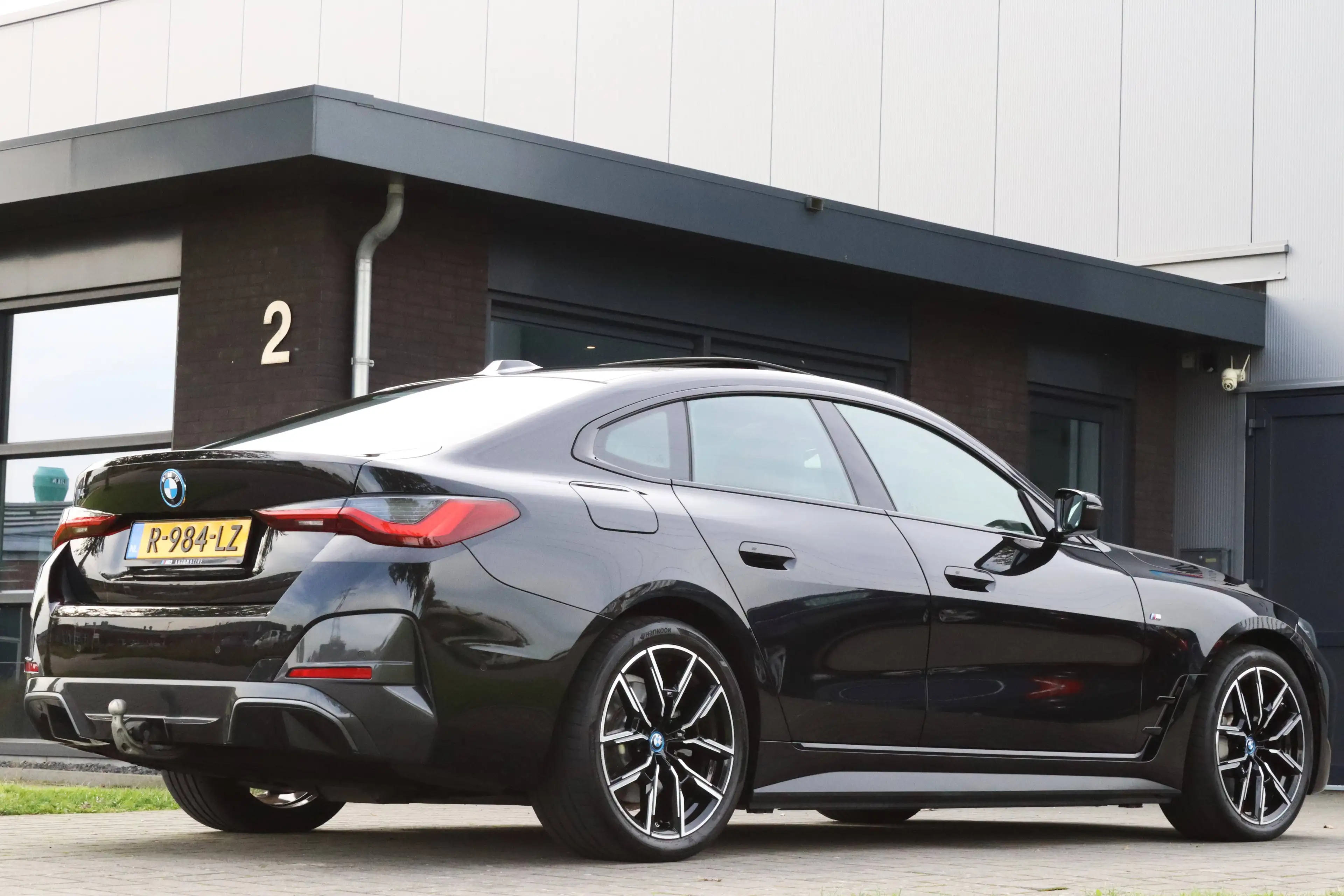 BMW i4 eDrive40 M Sport I Trekhaak I ACC I Open dak I 19 inch I Leder I Head Up — photo 2