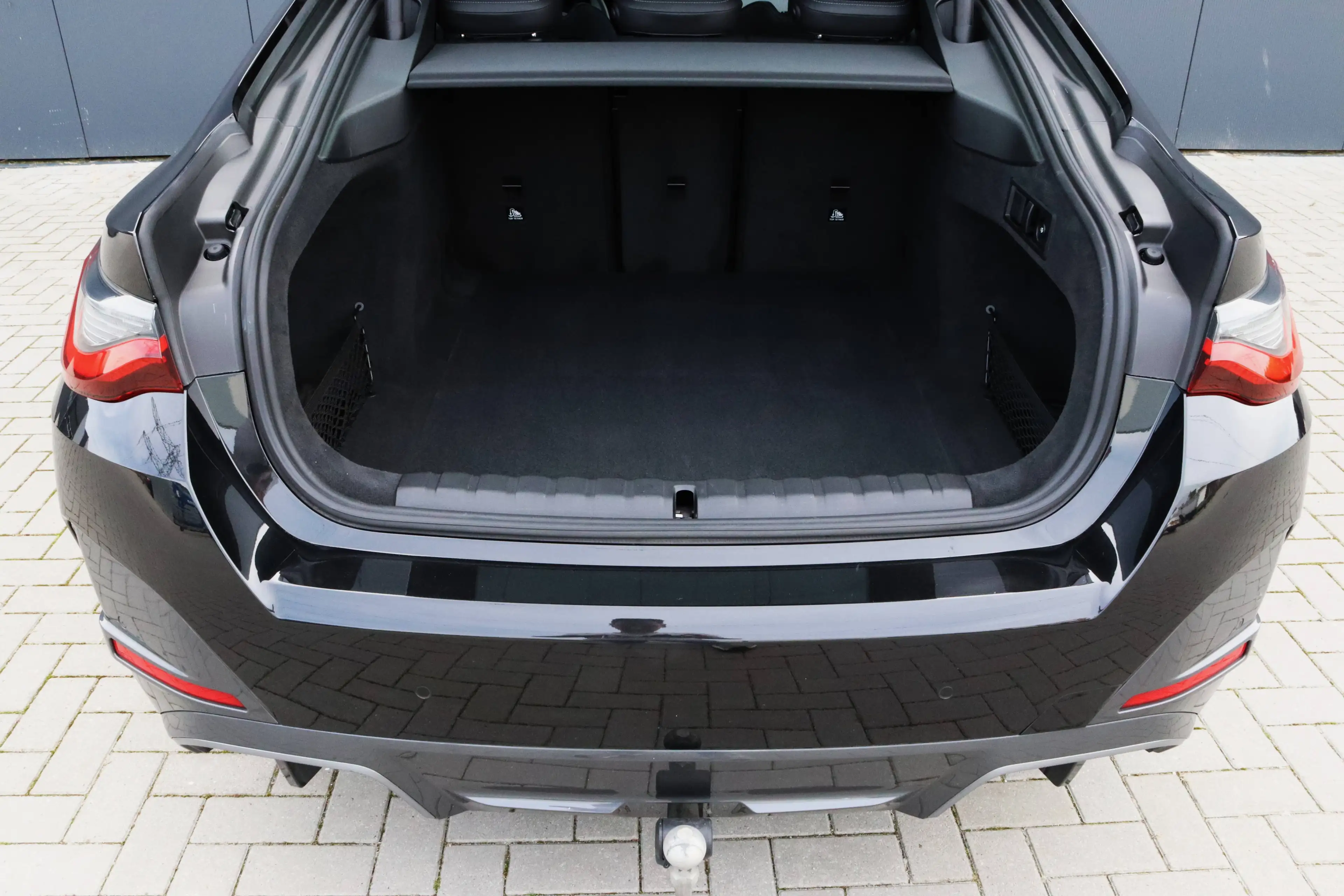 BMW i4 eDrive40 M Sport I Trekhaak I ACC I Open dak I 19 inch I Leder I Head Up — photo 27