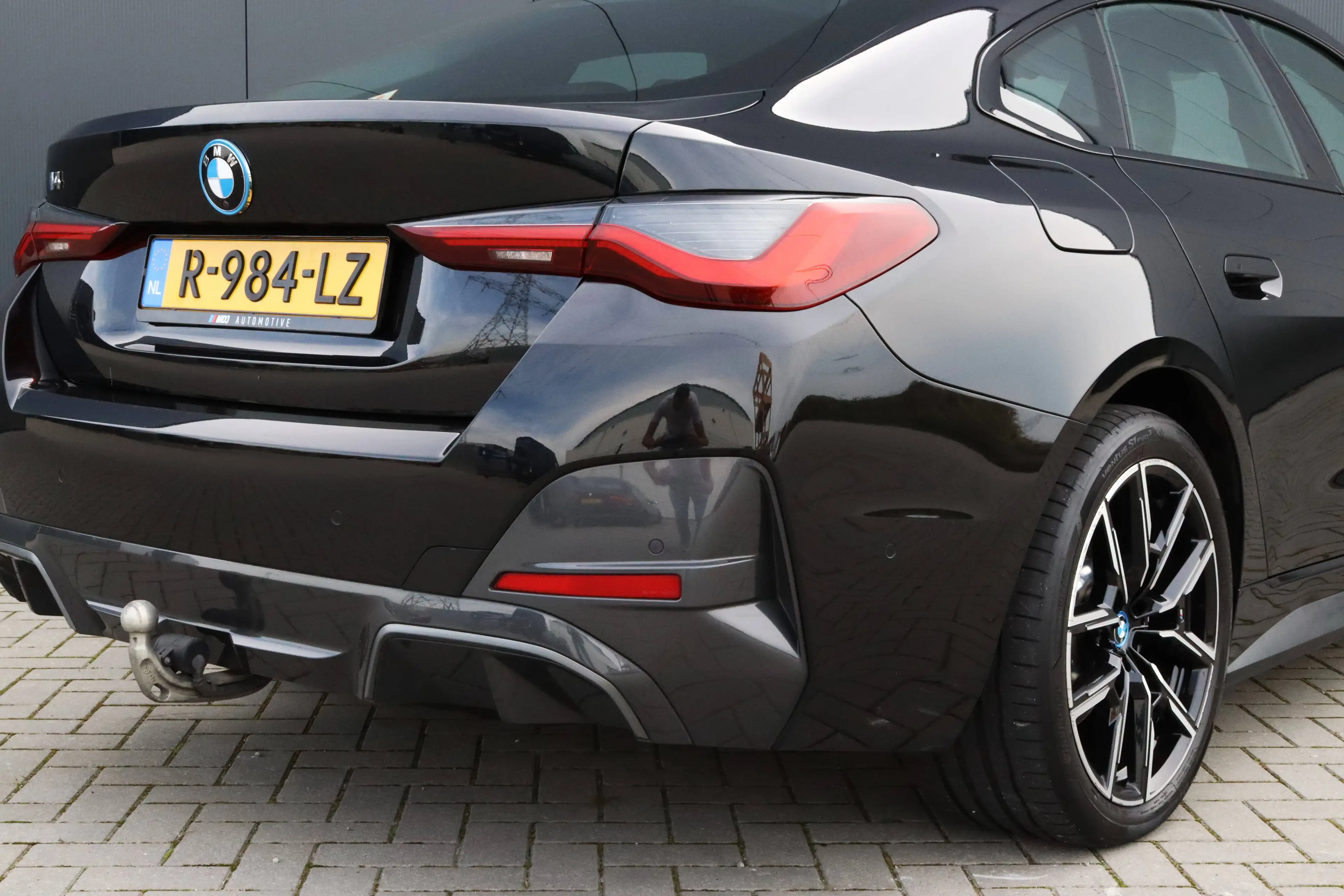 BMW i4 eDrive40 M Sport I Trekhaak I ACC I Open dak I 19 inch I Leder I Head Up — photo 10