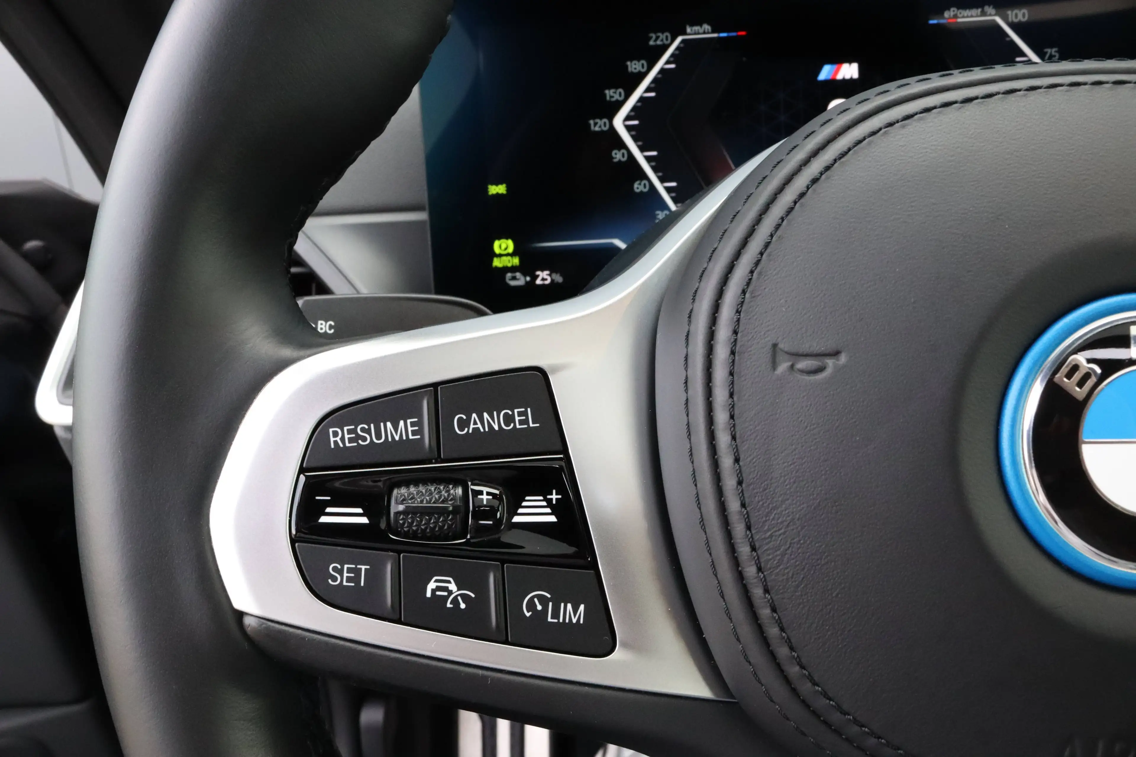 BMW i4 eDrive40 M Sport I Trekhaak I ACC I Open dak I 19 inch I Leder I Head Up — photo 22