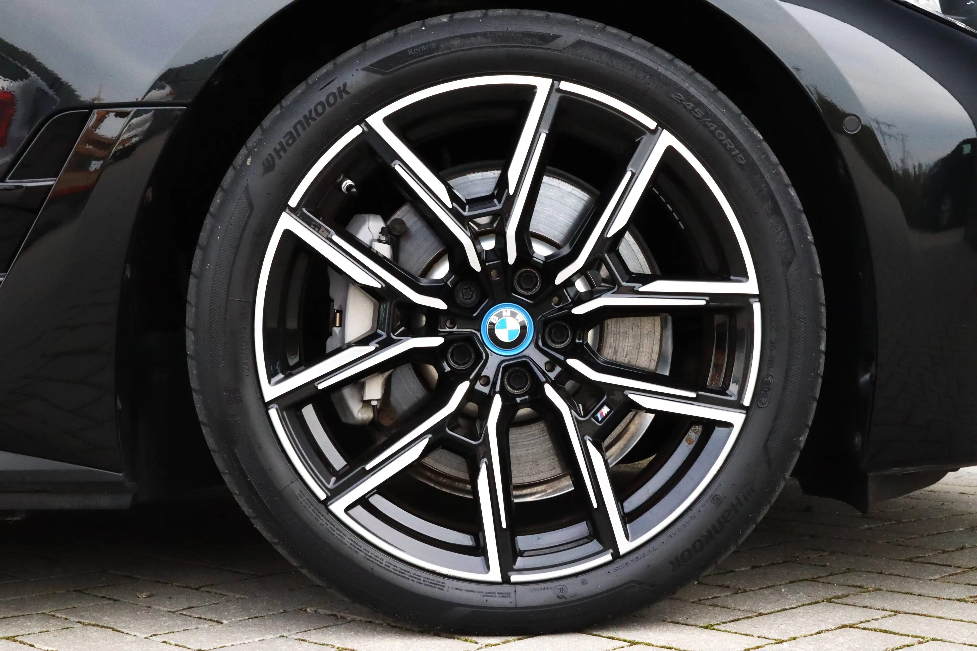 BMW i4 eDrive40 M Sport I Trekhaak I ACC I Open dak I 19 inch I Leder I Head Up — photo 11
