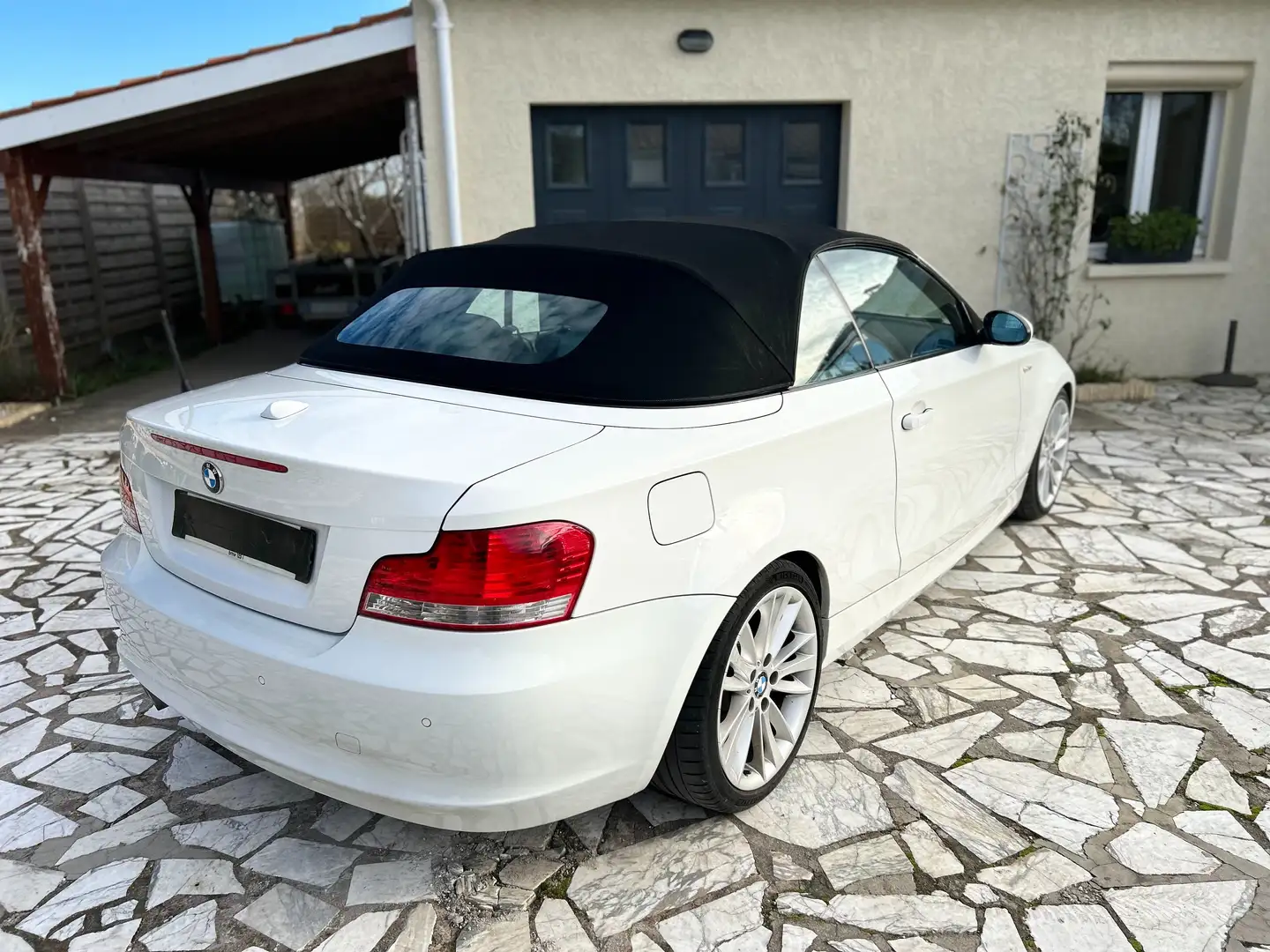BMW 125 BMW SERIE 125I CABRIOLET bijela - 2